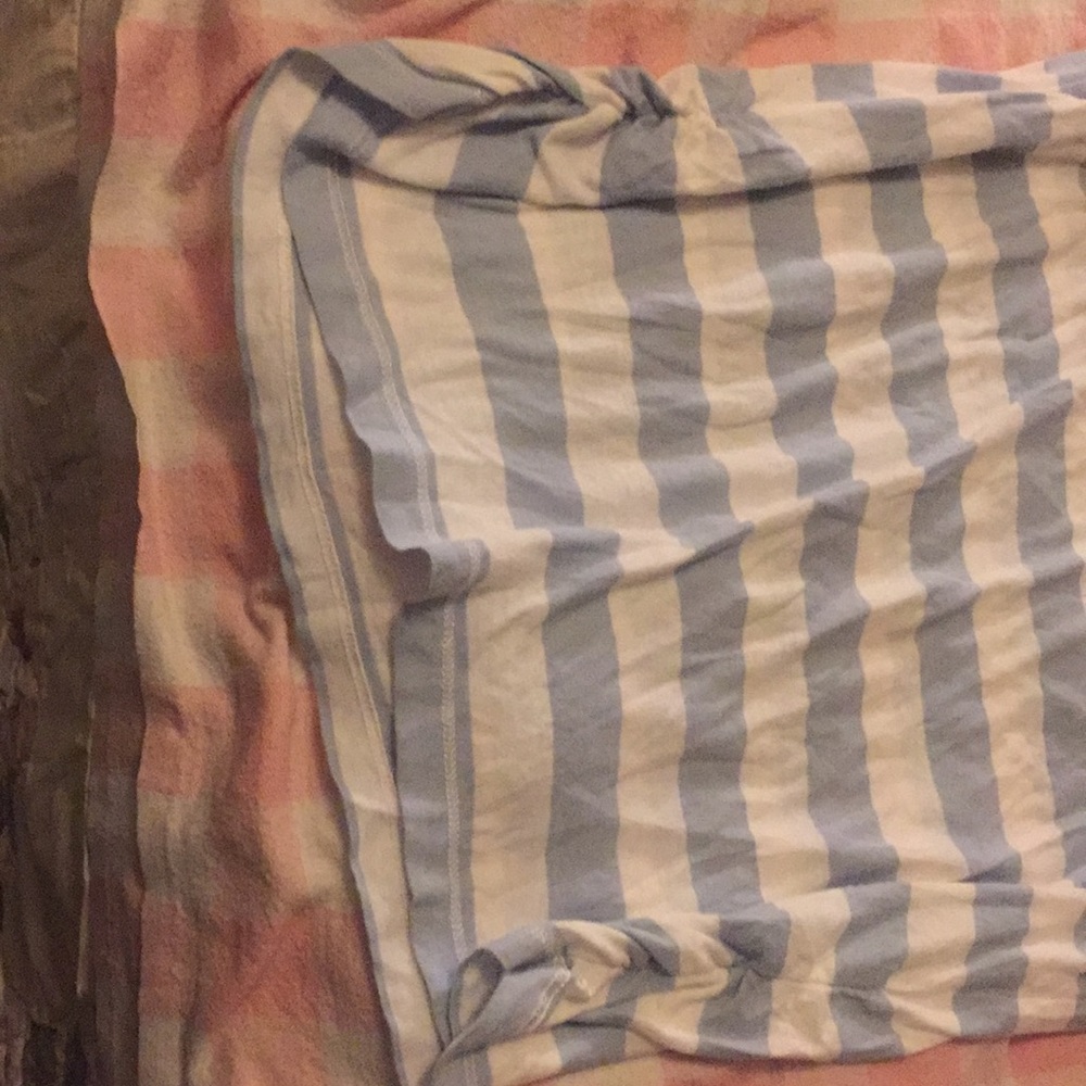 T- Shirt - Picture 3 of 4
